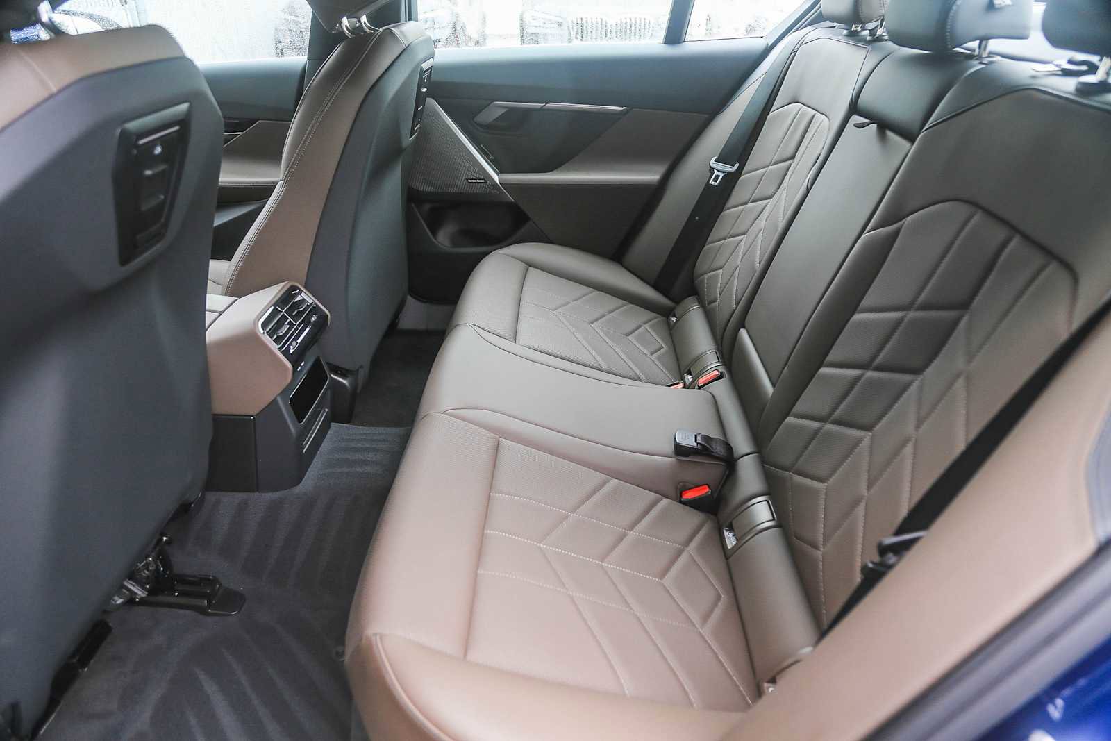 Used 2026 BMW 540i xDrive image 14