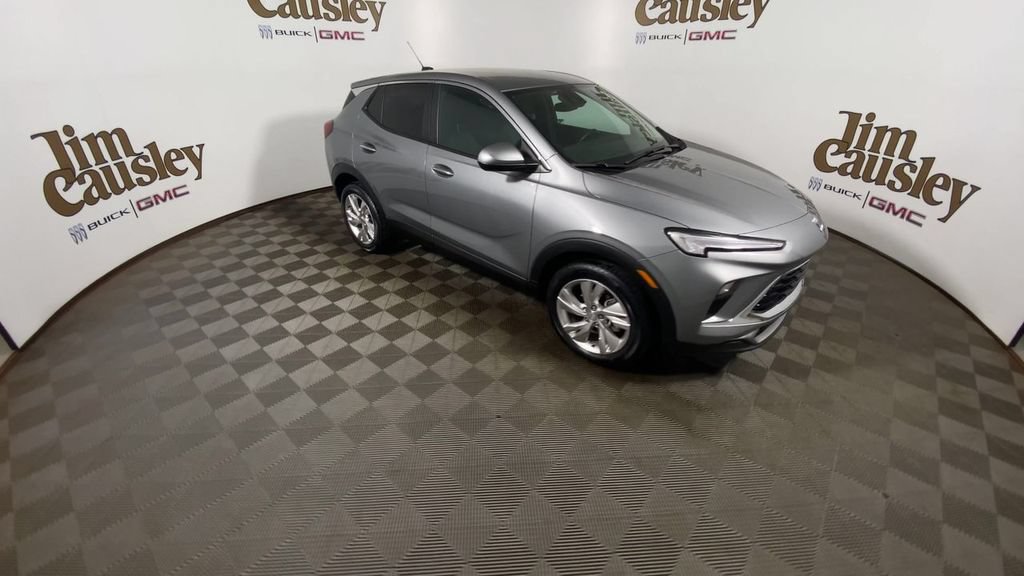 Certified 2024 Buick Encore GX Preferred FWD image 2