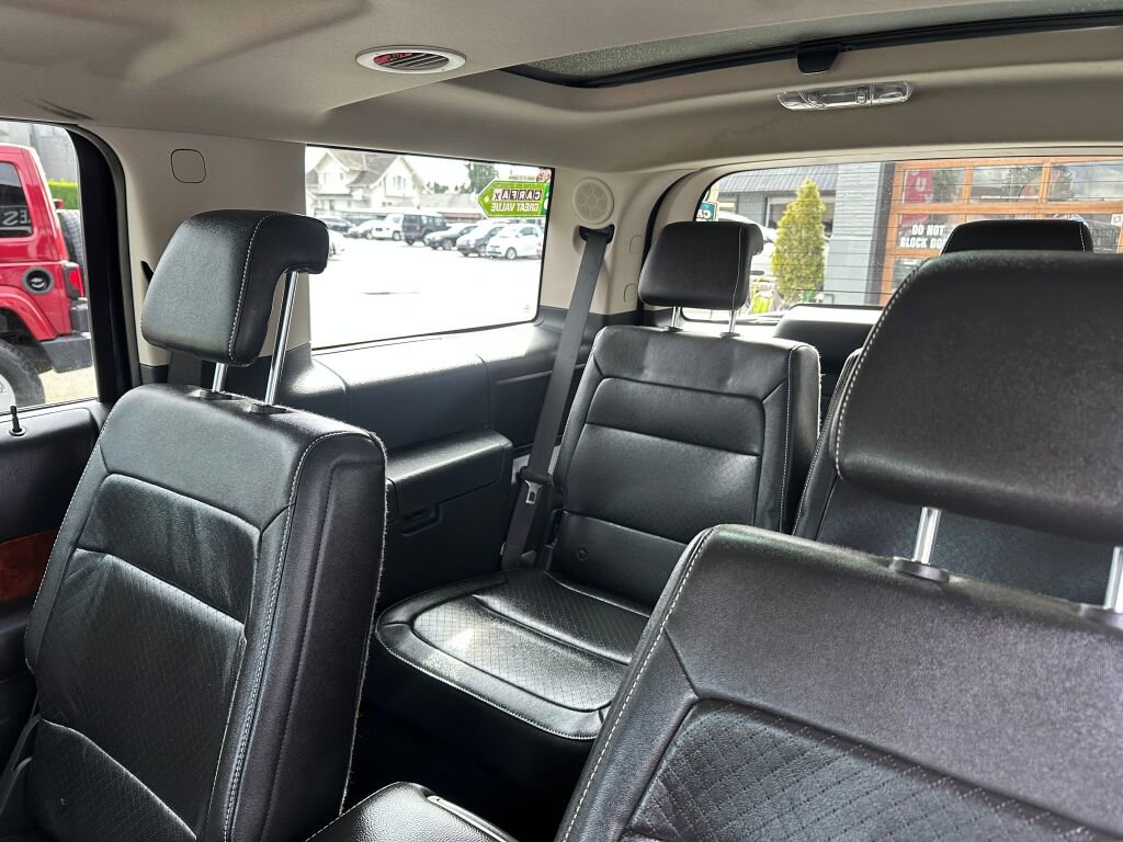 Used 2011 Ford Flex Limited w/ Rapid Spec Order Code AWD/4WD image 10