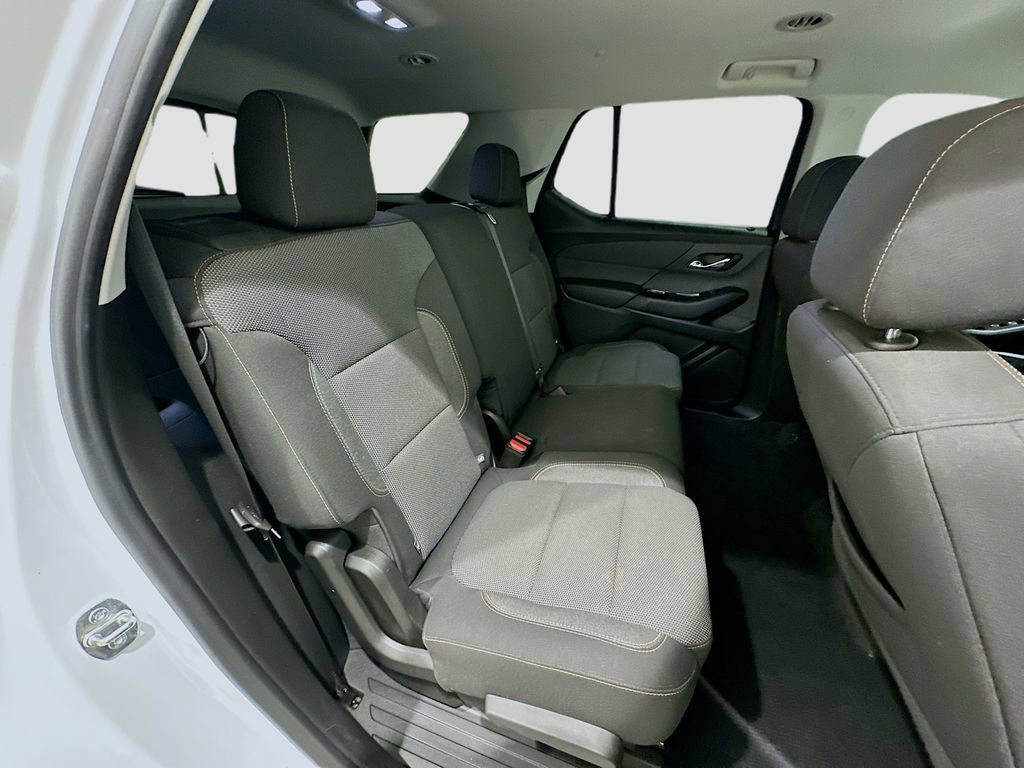 Used 2020 Chevrolet Traverse LT w/ LPO, Cargo Package FWD image 28