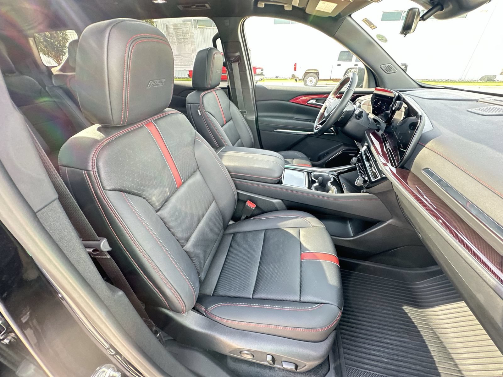 Certified 2026 Chevrolet Traverse RS w/ LPO, Floor Liner Package AWD/4WD image 28
