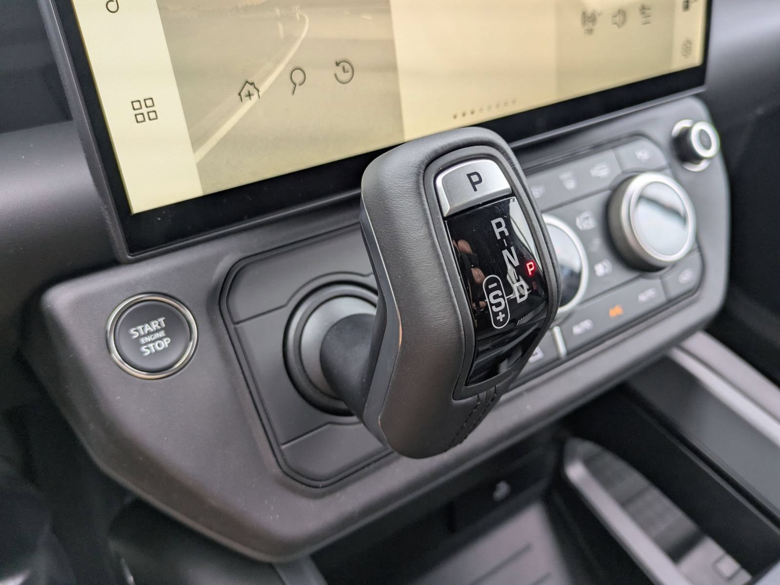 New 2026 Land Rover Defender 110 X-Dynamic SE AWD/4WD image 20
