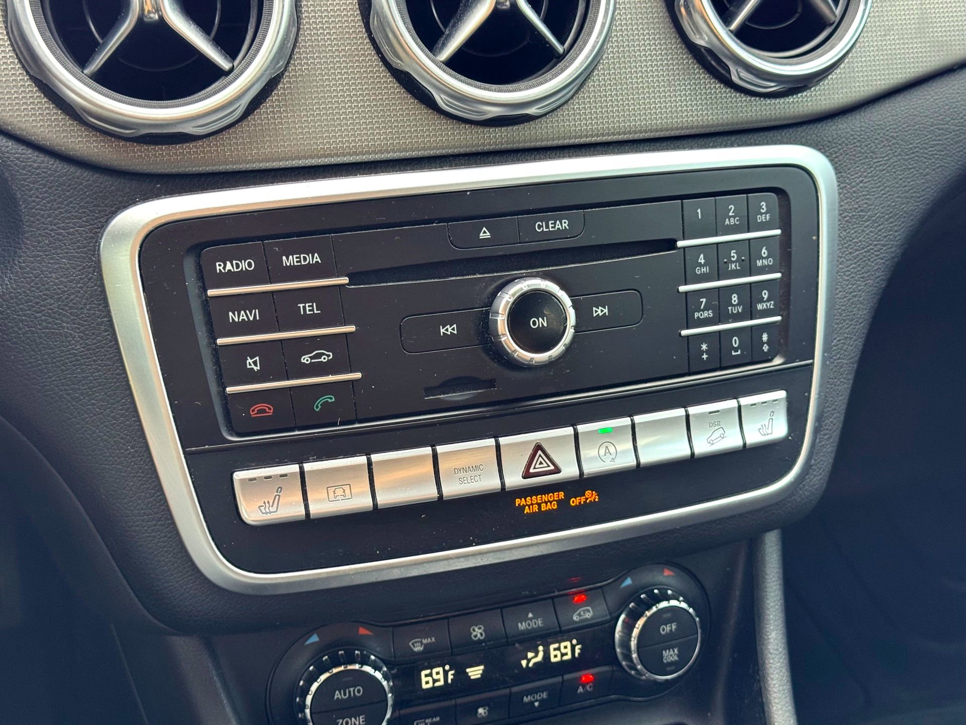 Used 2019 Mercedes-Benz GLA 250 4MATIC image 30