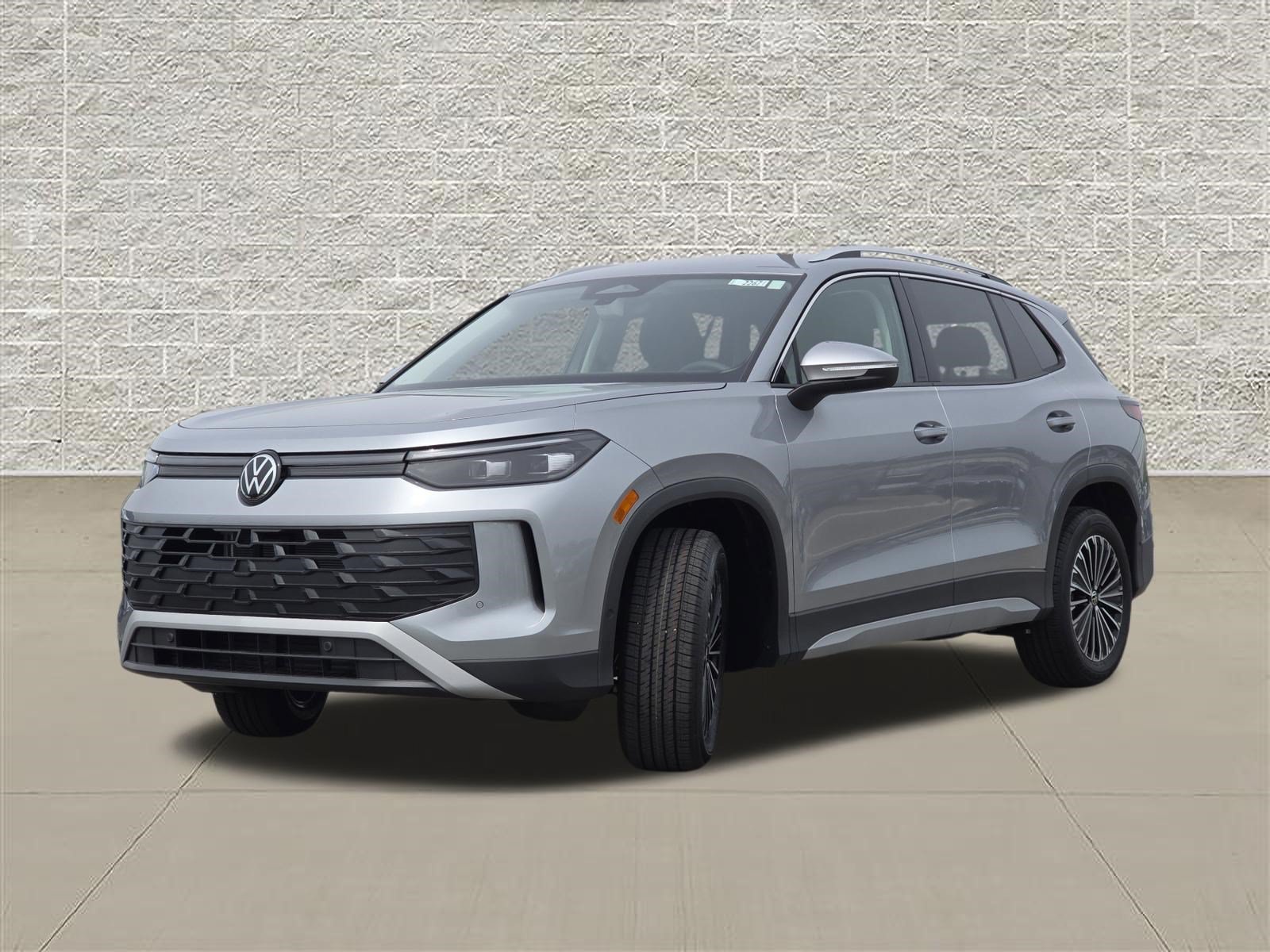 New 2026 Volkswagen Tiguan S AWD/4WD image 3