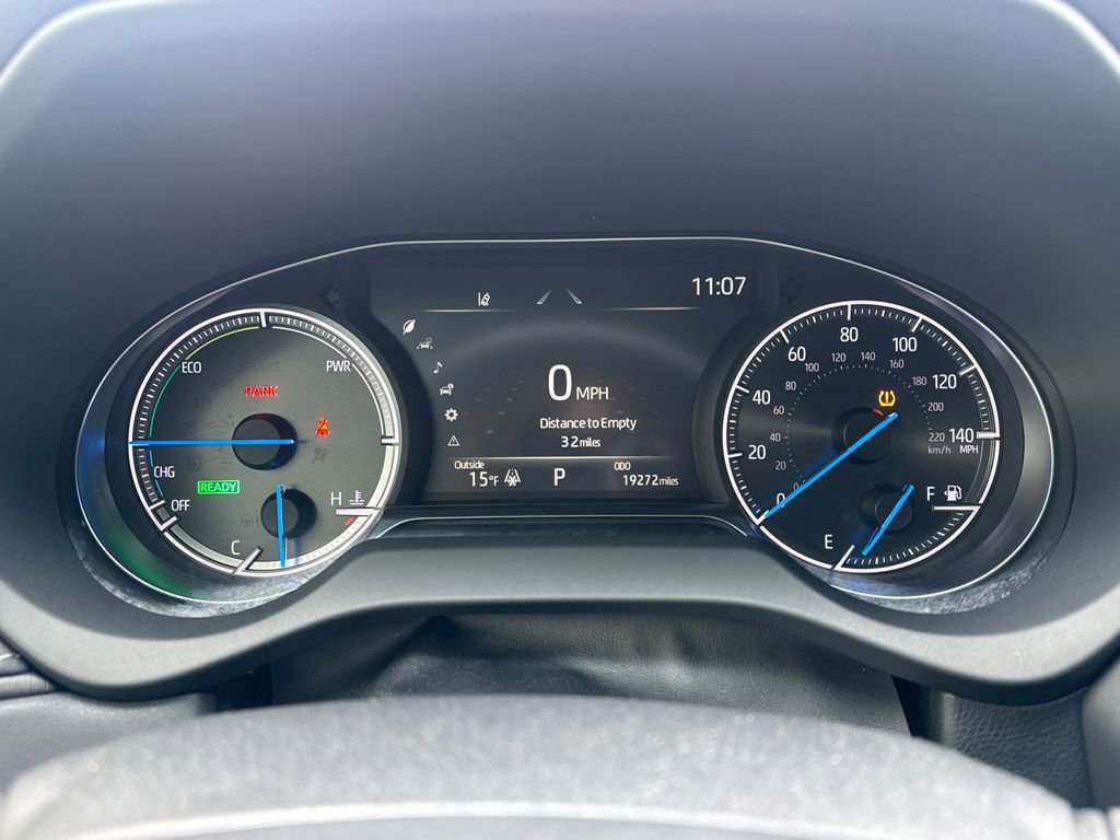 Used 2024 Toyota Venza LE image 9