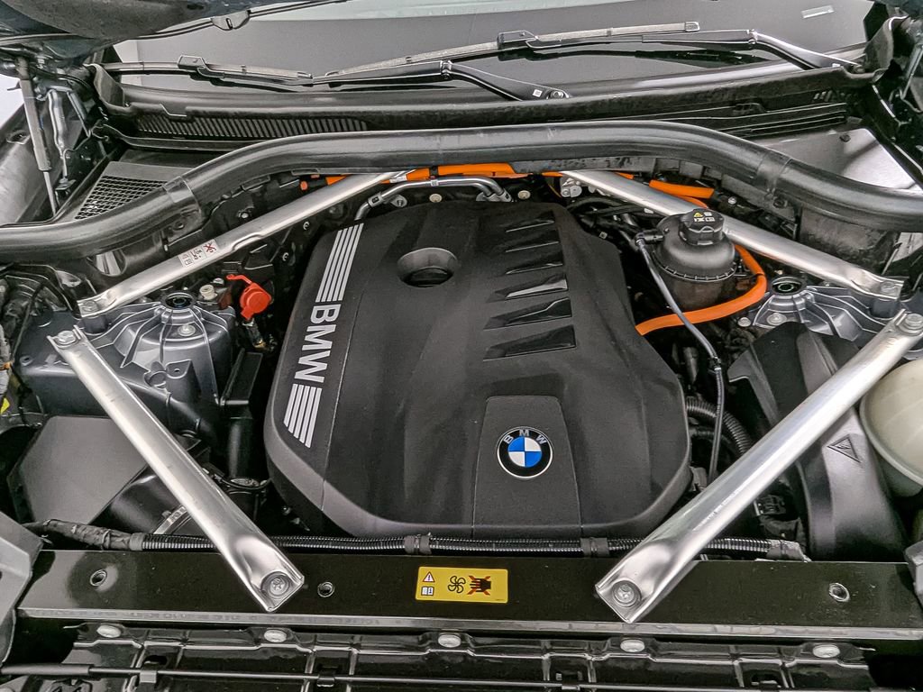 Used 2025 BMW X5 xDrive50e w/ Premium Package image 46