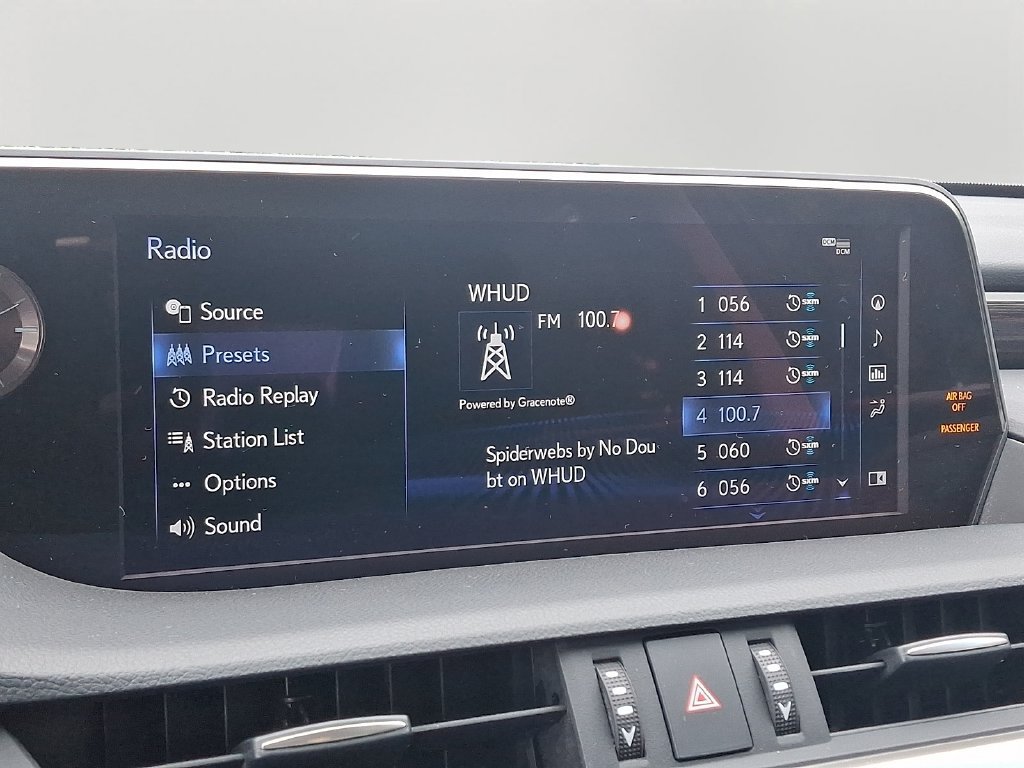 Used 2021 Lexus ES 300h w/ Accessory Package FWD image 19