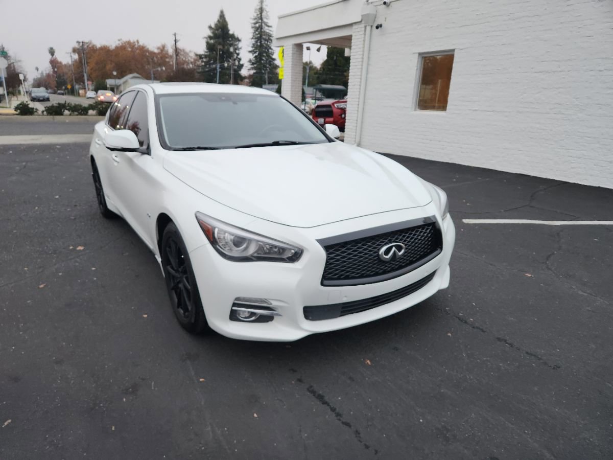 Used 2017 INFINITI Q50 Premium w/ 2.0T Premium Plus Package RWD image 7