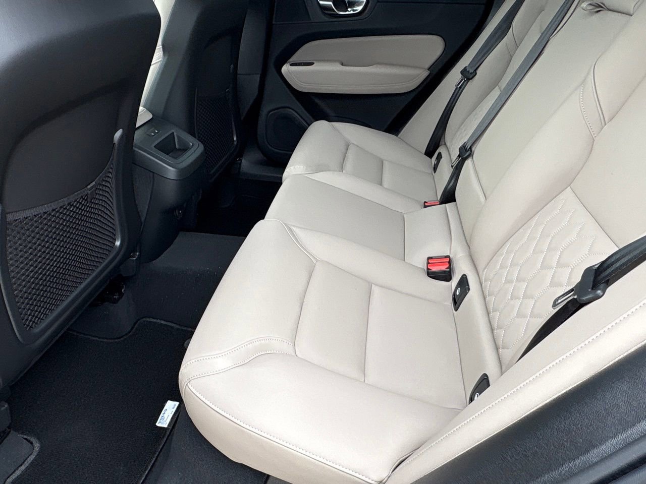 New 2026 Volvo XC60 B5 Plus w/ Protection Package Premier image 21