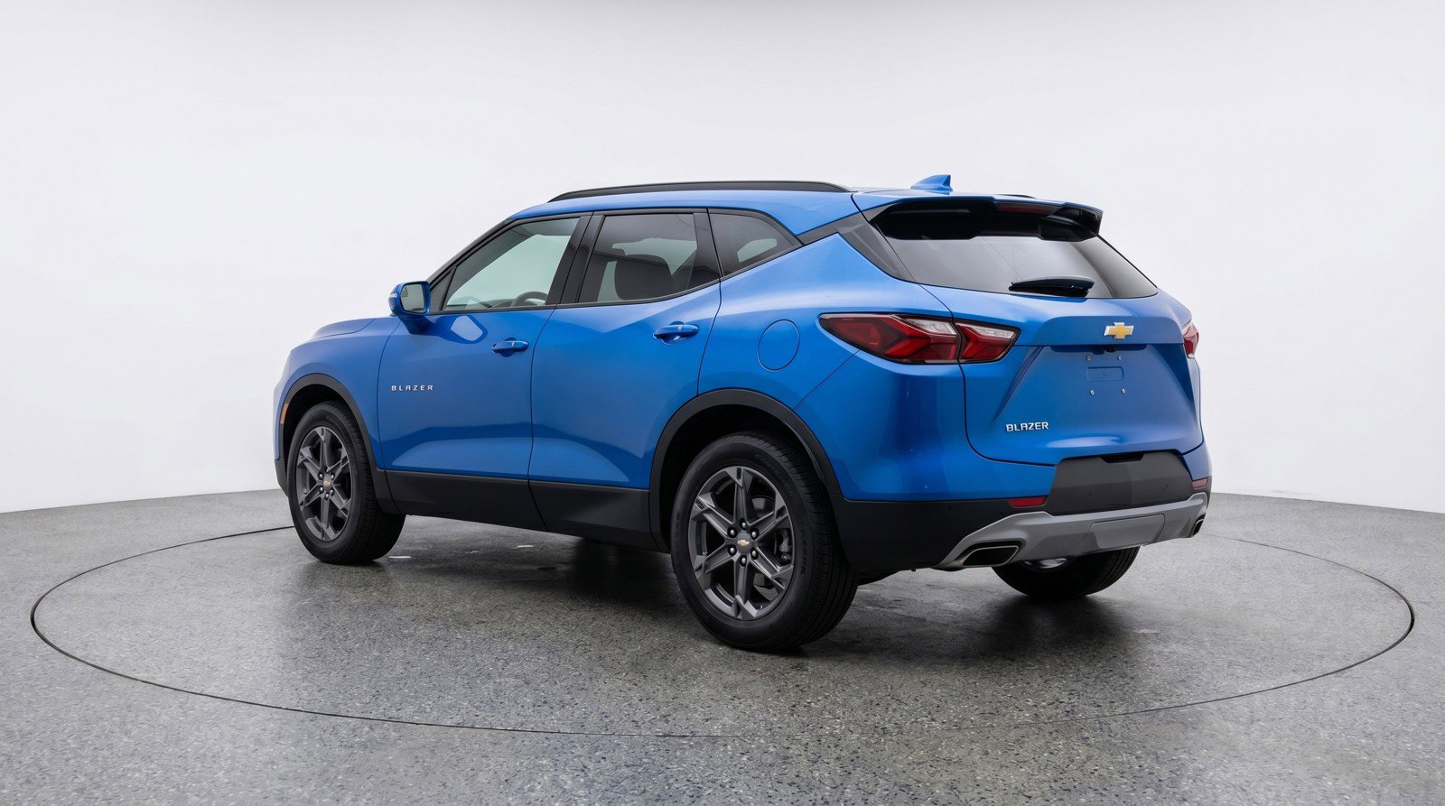 Used 2025 Chevrolet Blazer LT FWD image 6