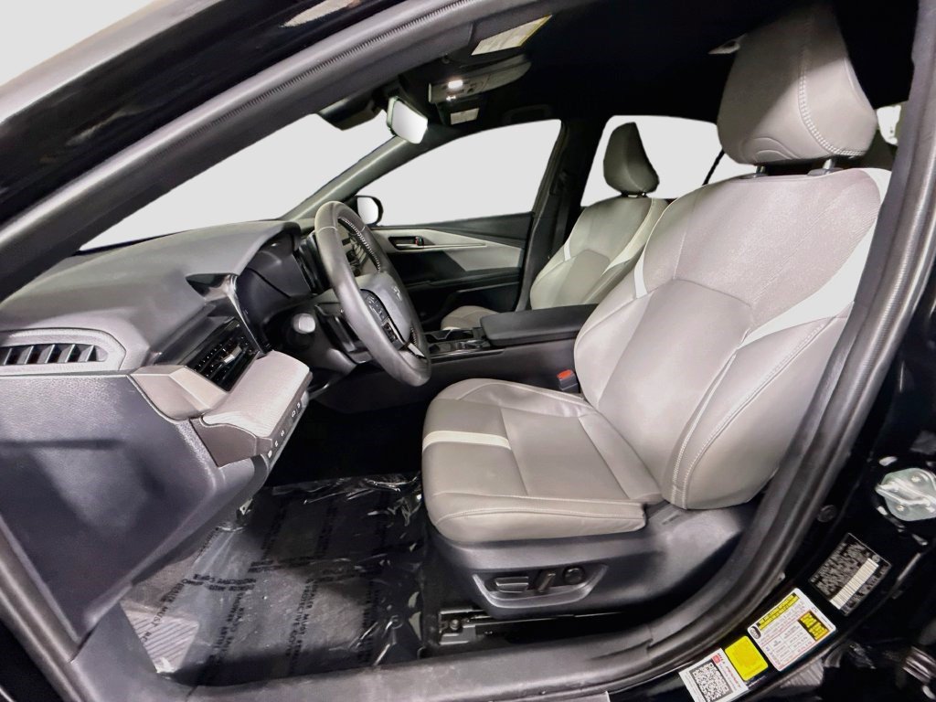Used 2026 Toyota Camry SE FWD image 21
