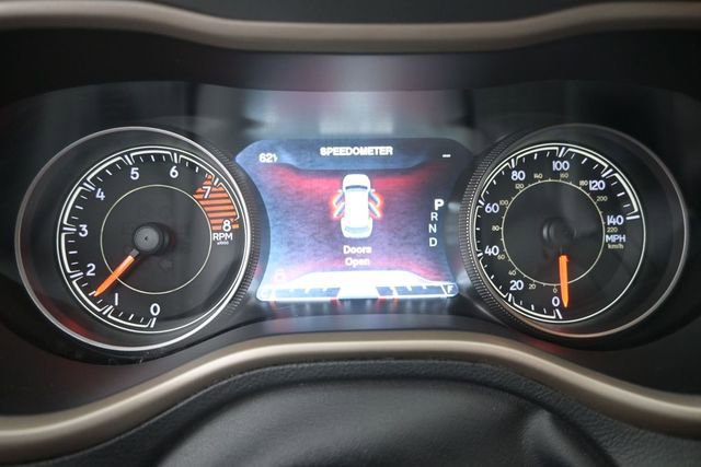 Used 2016 Jeep Cherokee Limited AWD/4WD image 32