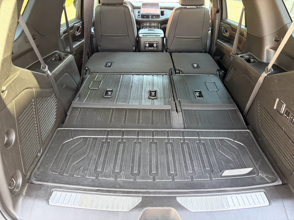 Used 2023 GMC Yukon AT4 w/ LPO, Floor Liner Package AWD/4WD image 27