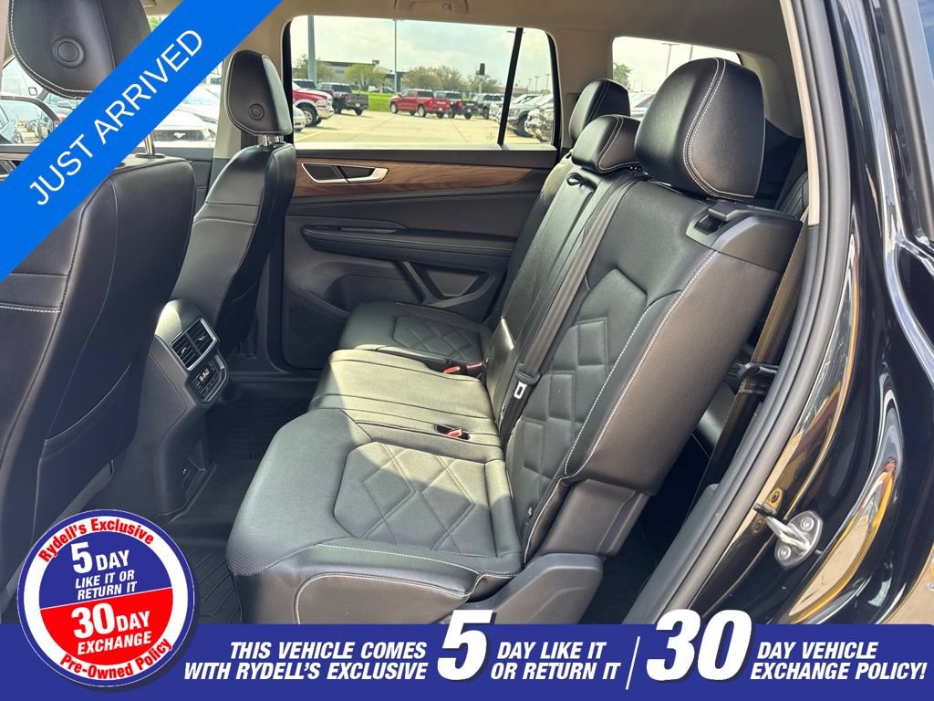 Used 2024 Volkswagen Atlas SE AWD/4WD image 19