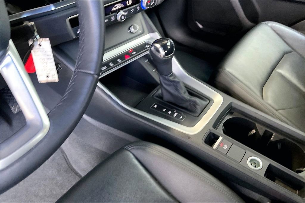 Used 2025 Audi Q3 2.0T Premium image 11