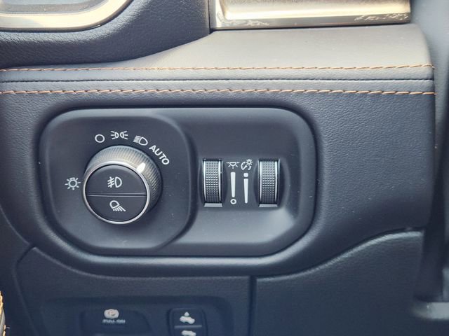 Used 2023 RAM 1500 Limited w/ Body Color Bumper Group image 21