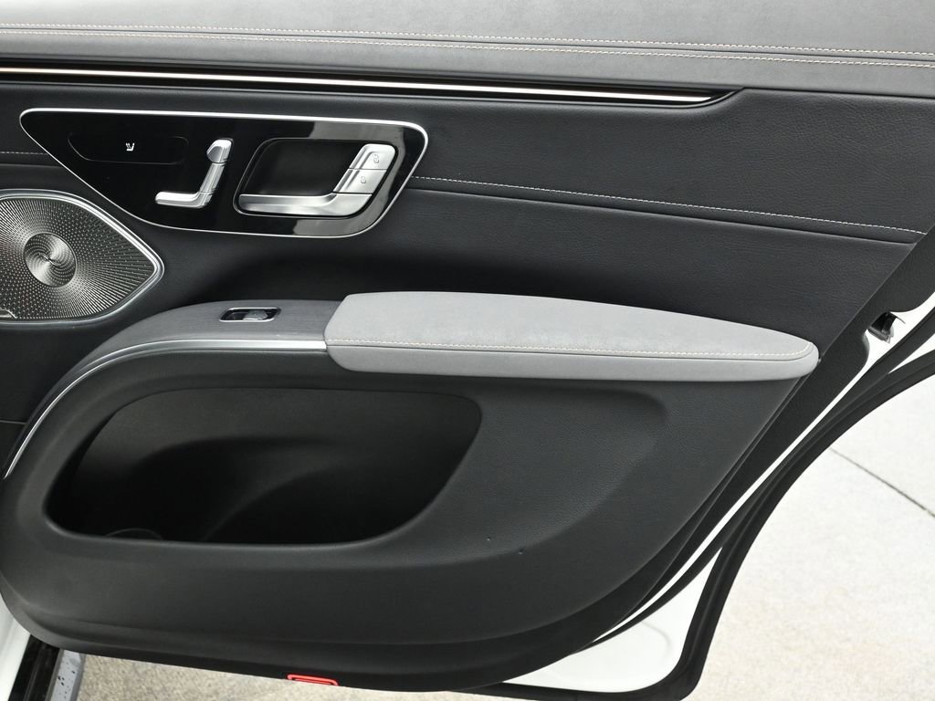 Used 2023 Mercedes-Benz EQS 580 4MATIC SUV image 18