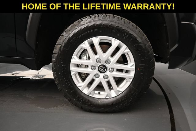 Used 2024 Toyota Tundra SR5 w/ SR5 Convenience Package AWD/4WD image 47