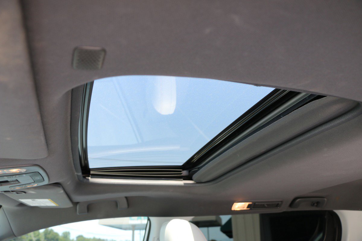 Used 2021 Toyota Sienna XSE FWD image 24