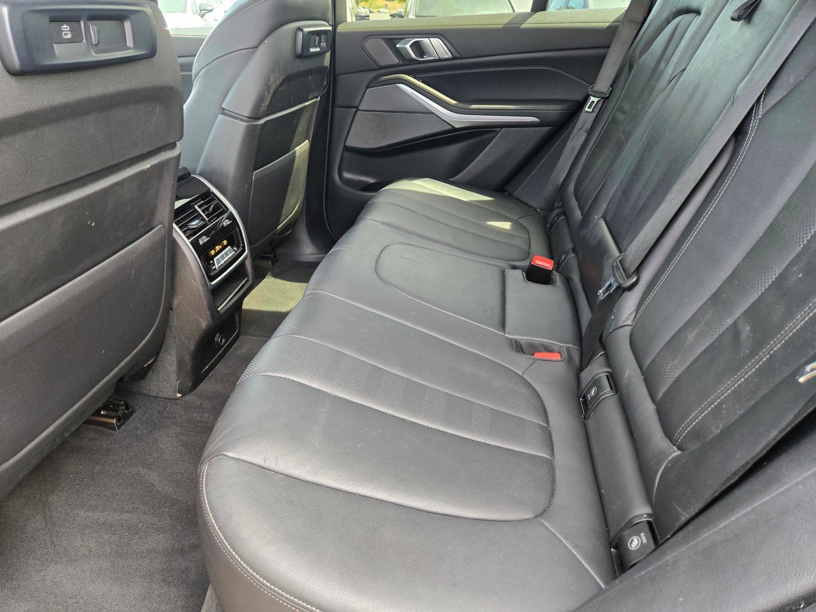 Used 2021 BMW X5 sDrive40i w/ Premium Package RWD image 17