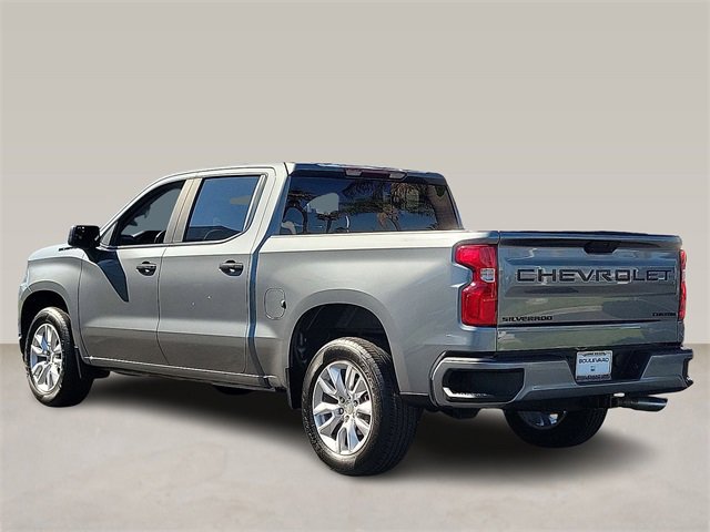 Used 2020 Chevrolet Silverado 1500 Custom w/ Custom Value Package image 2