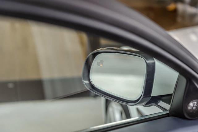 Used 2015 Jaguar XJ L Portfolio image 52