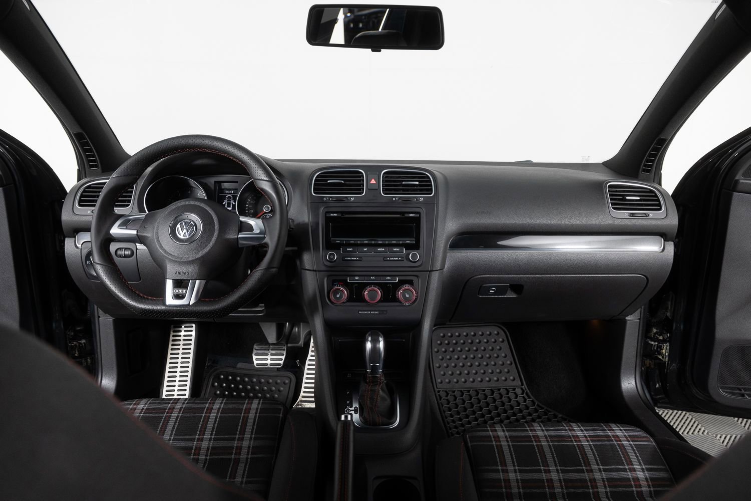 Used 2013 Volkswagen Golf 4-Door image 28