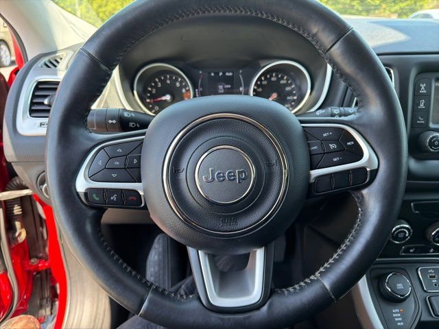 Used 2018 Jeep Compass Sport w/ Cold Weather Group AWD/4WD image 33