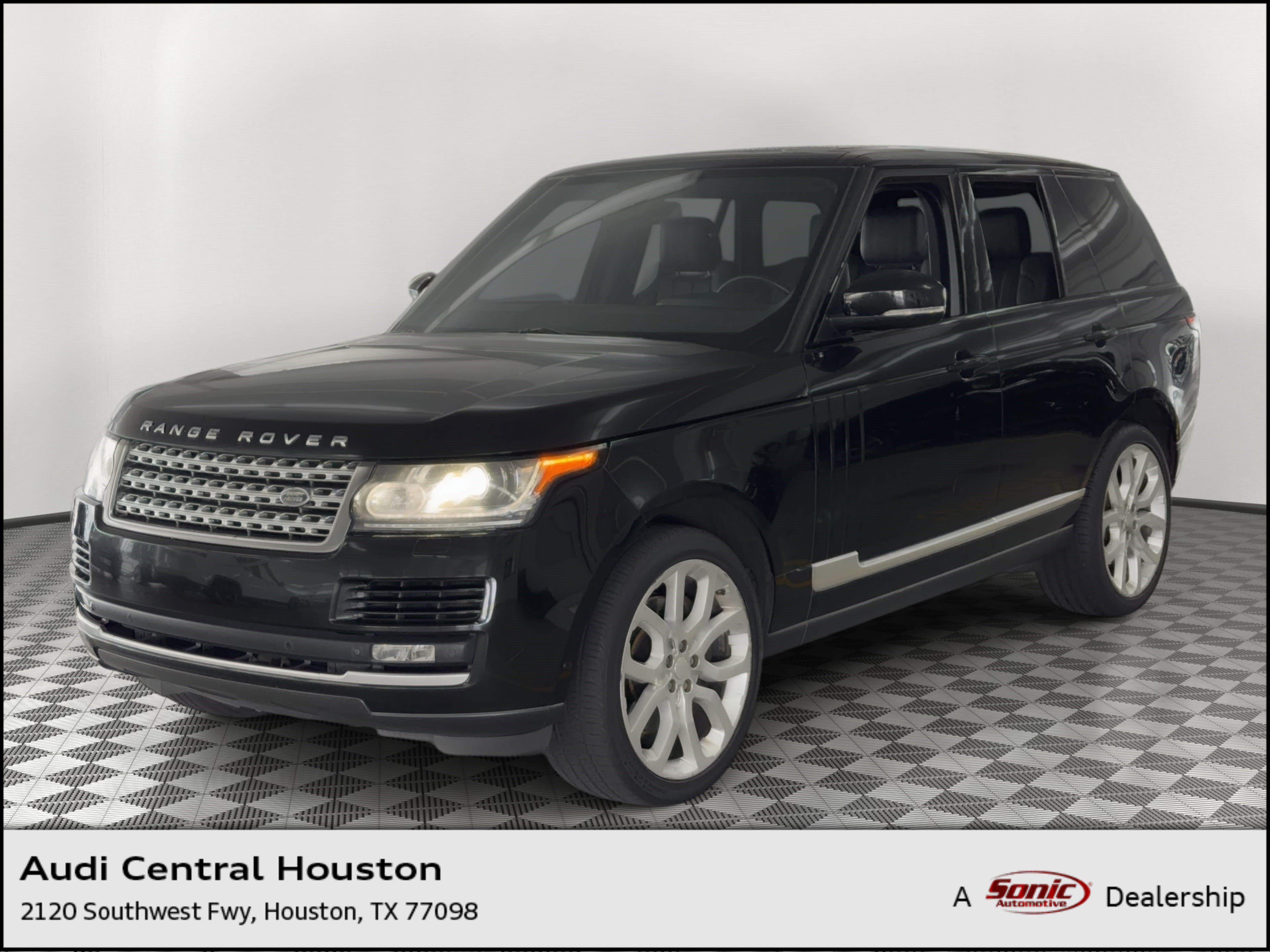 Used 2015 Land Rover Range Rover Supercharged AWD/4WD image 1