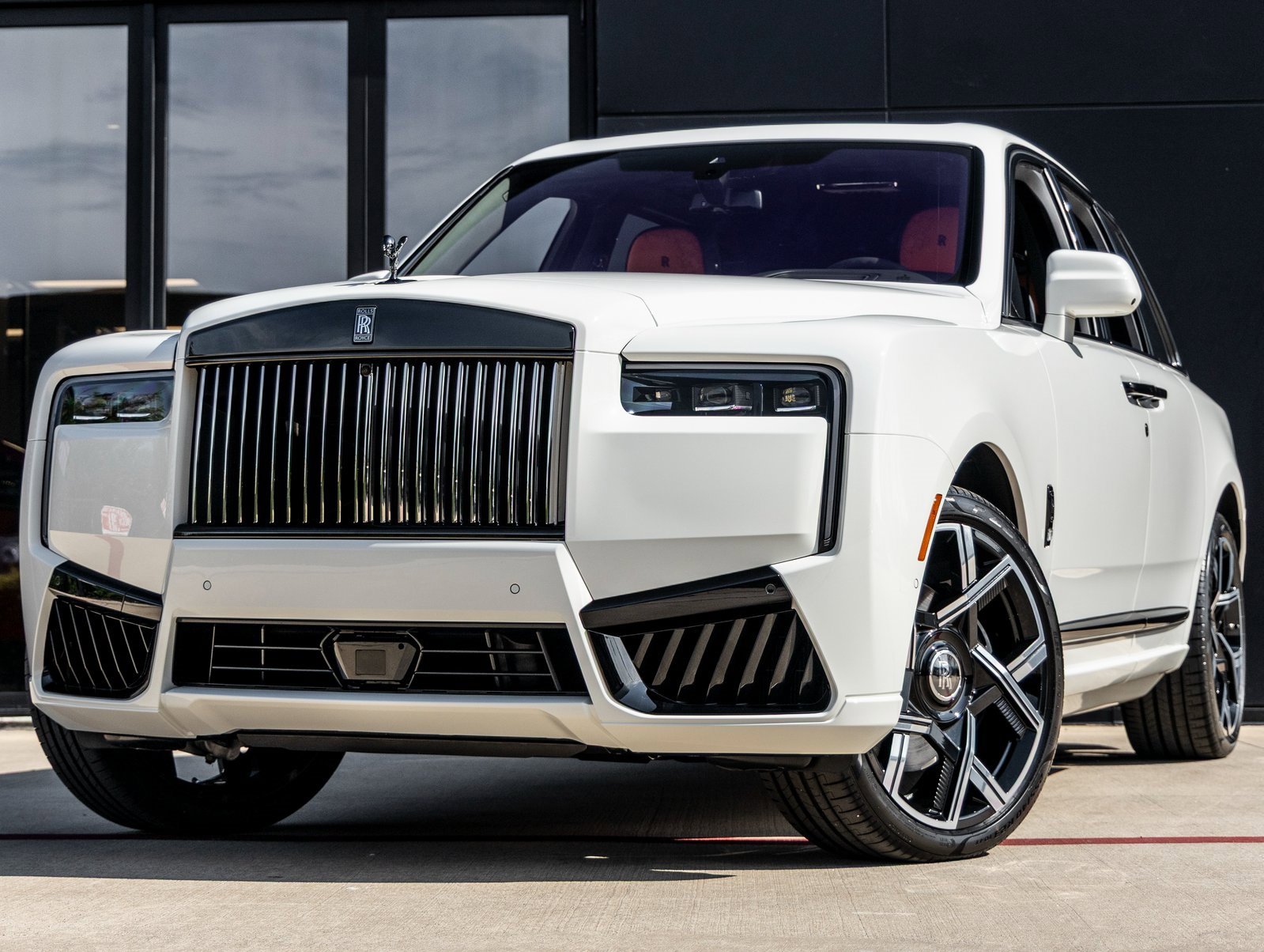 New 2025 Rolls-Royce Cullinan Black Badge image 1