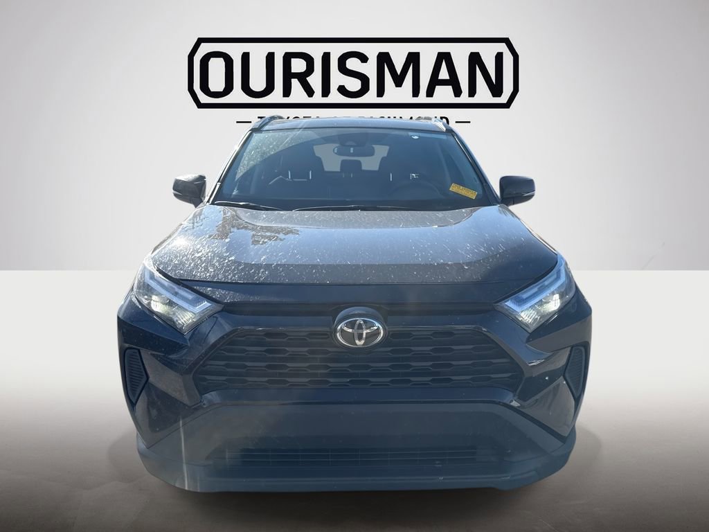 Used 2025 Toyota RAV4 XLE image 2