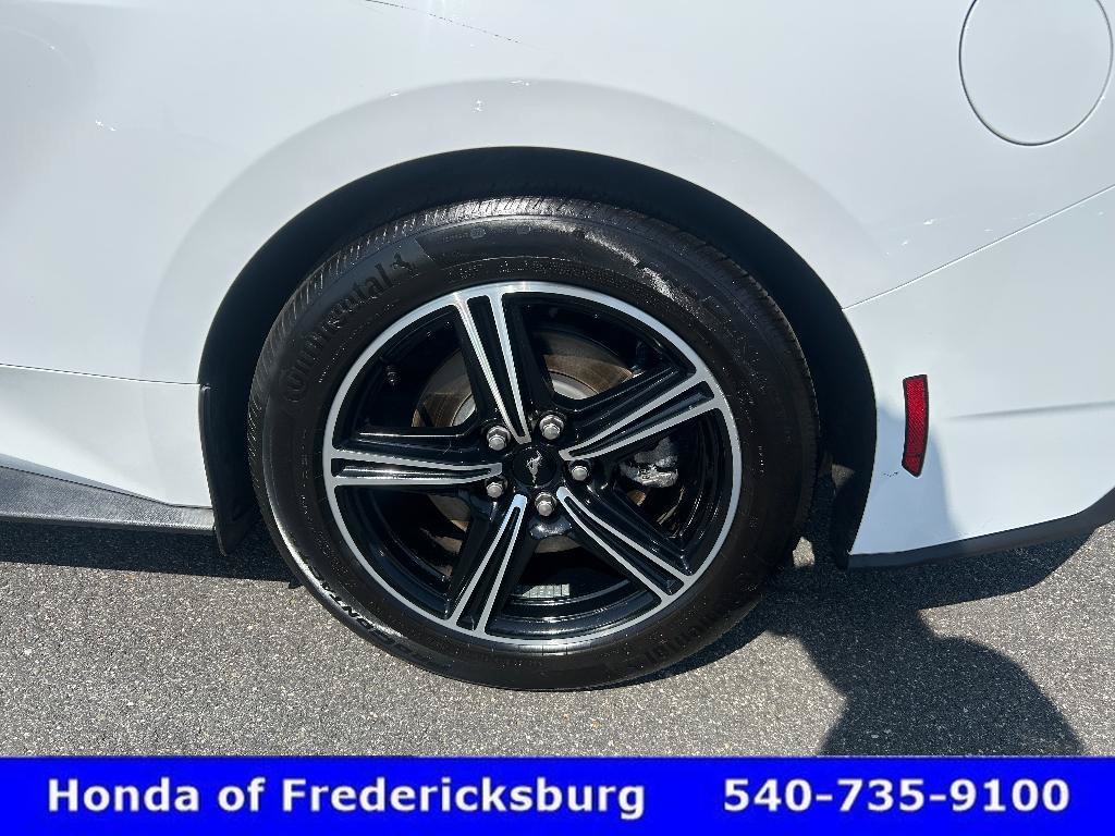 Used 2025 Ford Mustang Premium RWD image 31