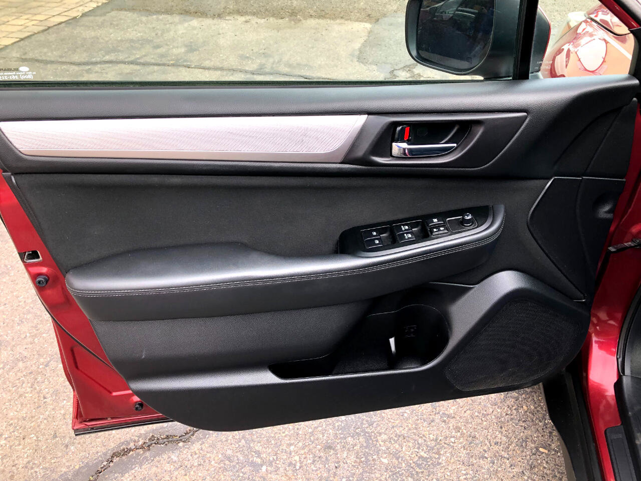 Used 2019 Subaru Outback 2.5i Premium image 9