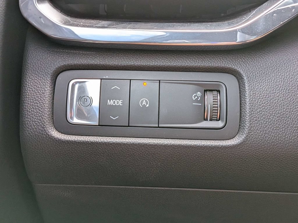 Used 2024 GMC Acadia Elevation w/ Luxury Package FWD image 26