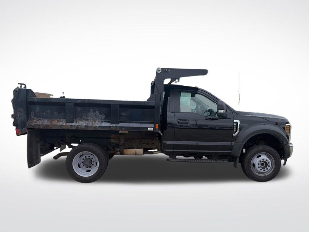 Used 2019 Ford F550 4x4 Regular Cab Super Duty w/ XL Value Package image 6