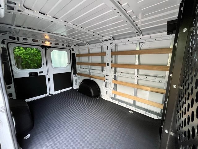 Used 2025 RAM ProMaster 2500 w/ U-Haul Equipment Group FWD image 20