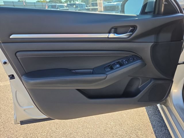 Used 2019 Nissan Altima 2.5 SV FWD image 9