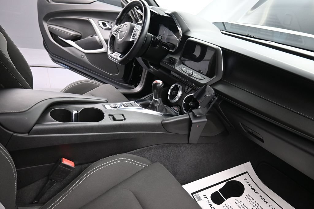Used 2019 Chevrolet Camaro SS RWD image 17
