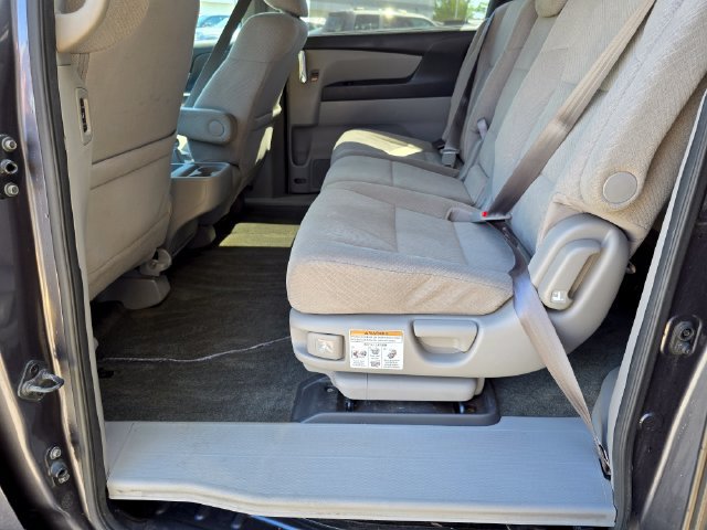 Used 2016 Honda Odyssey SE image 30