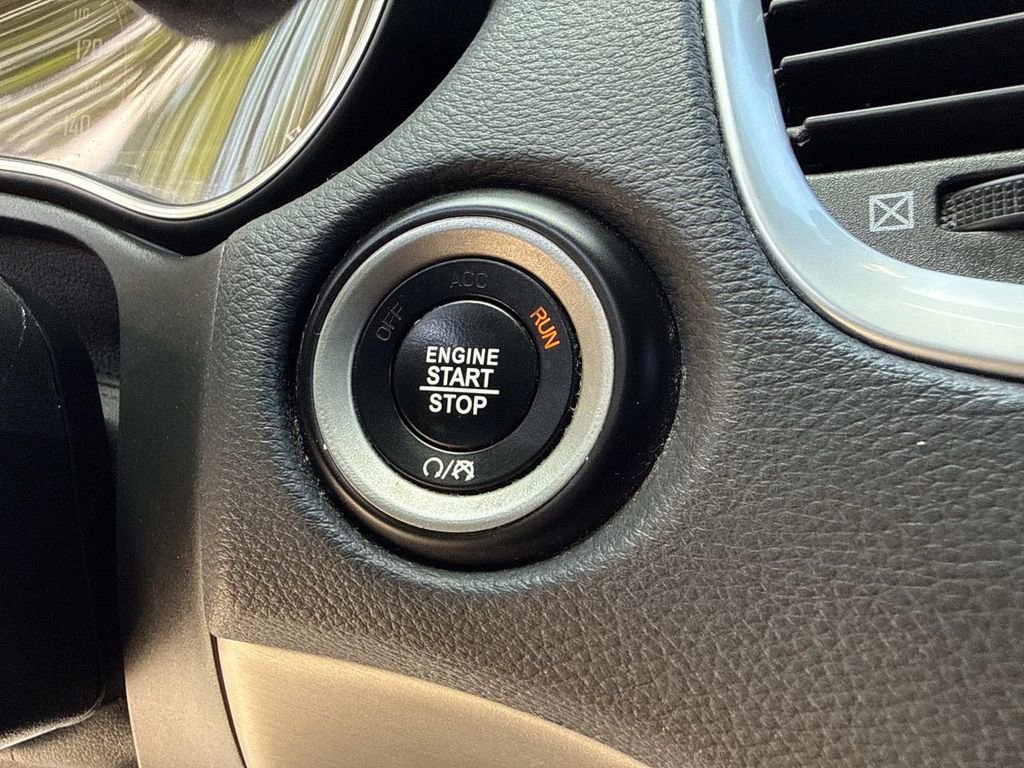 Used 2020 Dodge Durango SXT RWD image 36