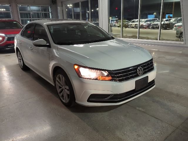 Used 2019 Volkswagen Passat 2.0T Wolfsburg FWD image 10