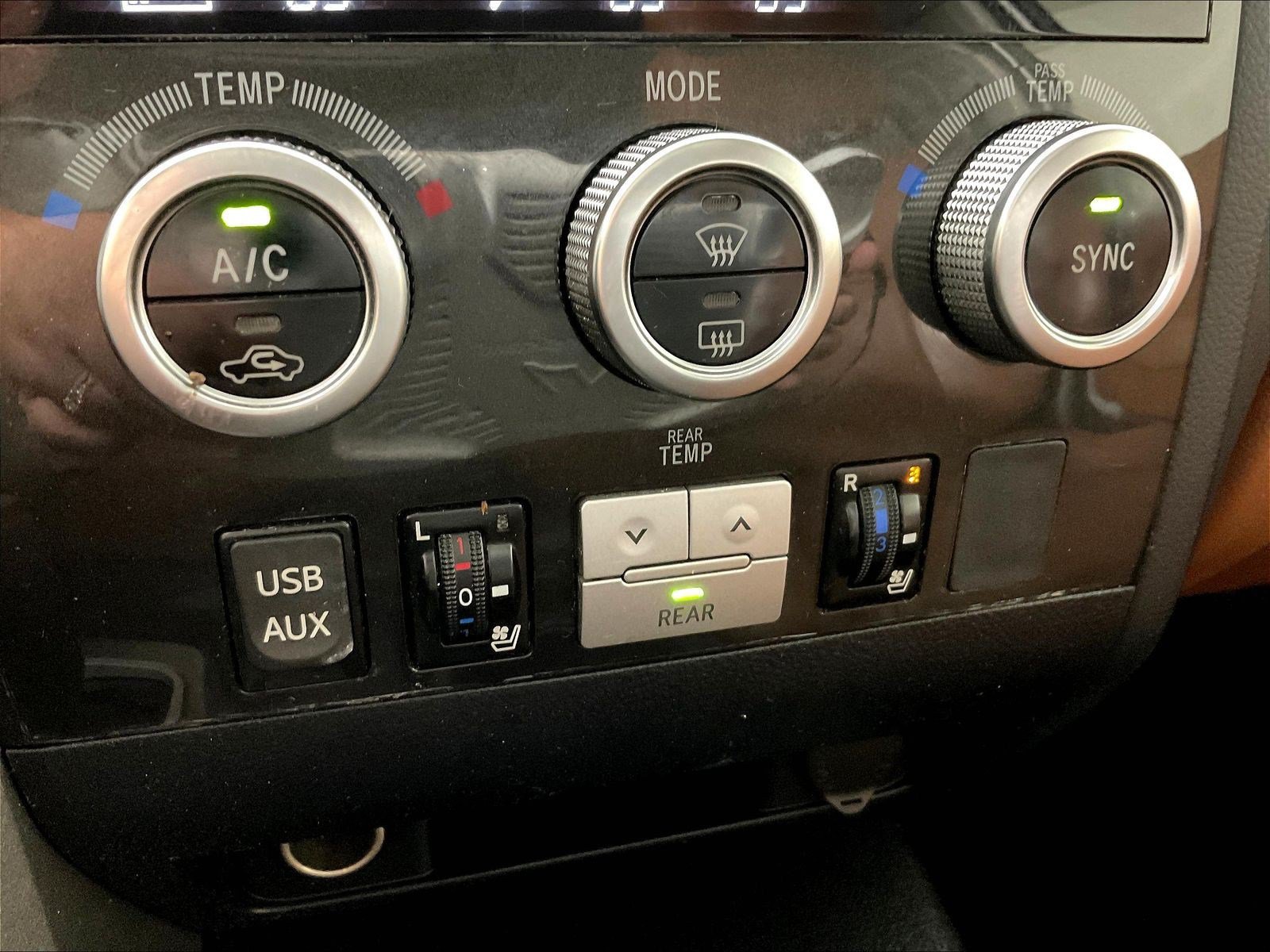 Used 2017 Toyota Sequoia Platinum RWD image 37