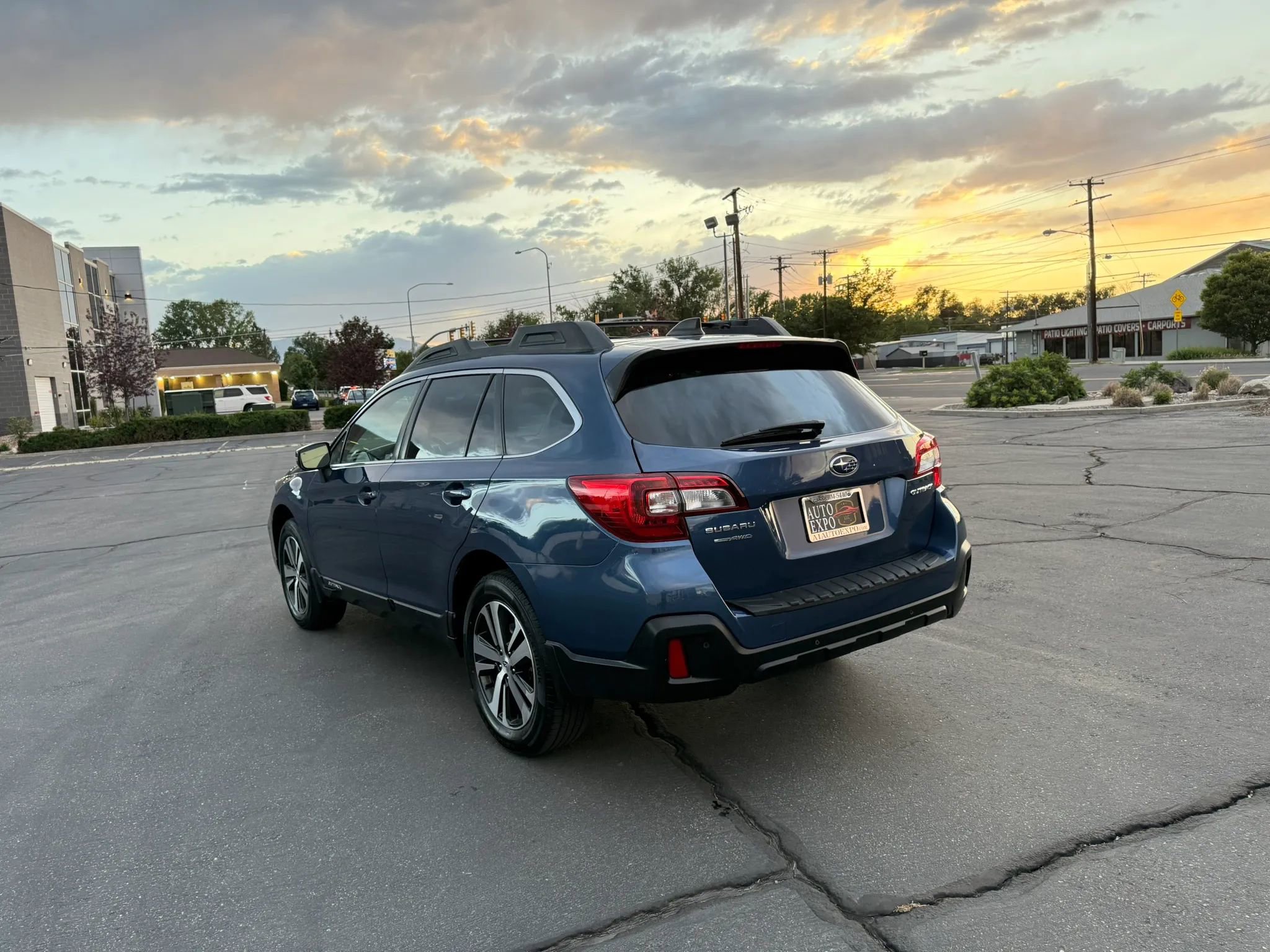 Used 2019 Subaru Outback 2.5i Limited w/ Popular Package #2 AWD/4WD image 8