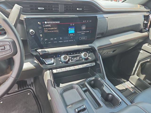 Used 2025 GMC Sierra 2500 AT4 AWD/4WD image 11