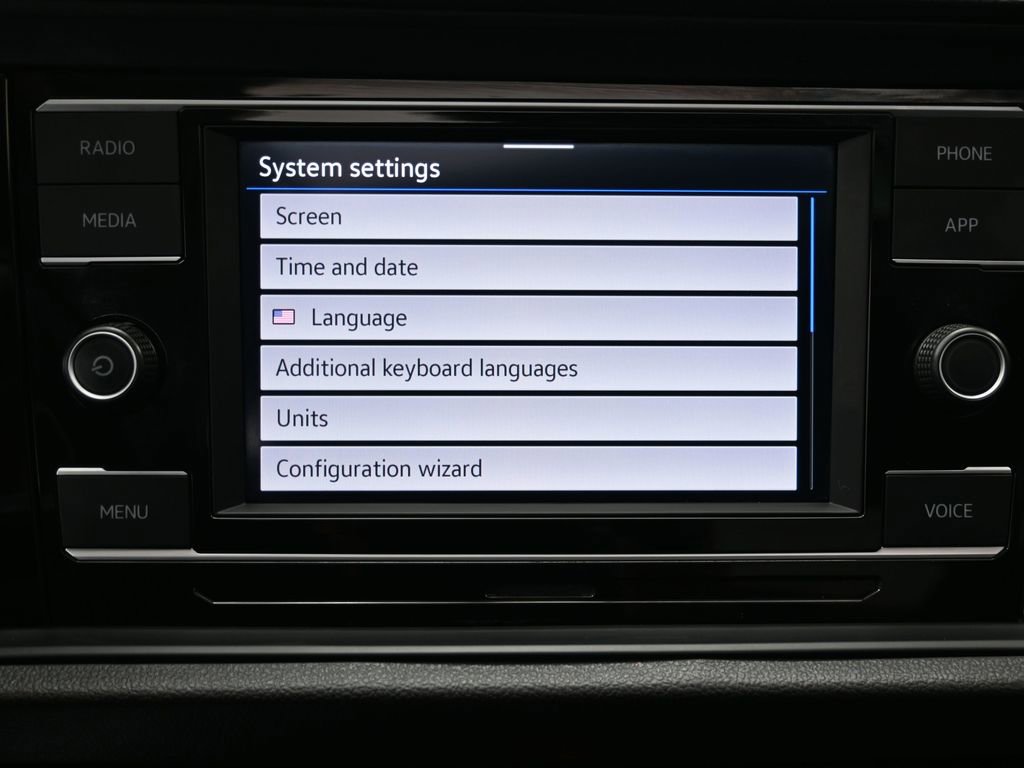 Used 2023 Volkswagen Jetta SE w/ Panoramic Sunroof Package image 24