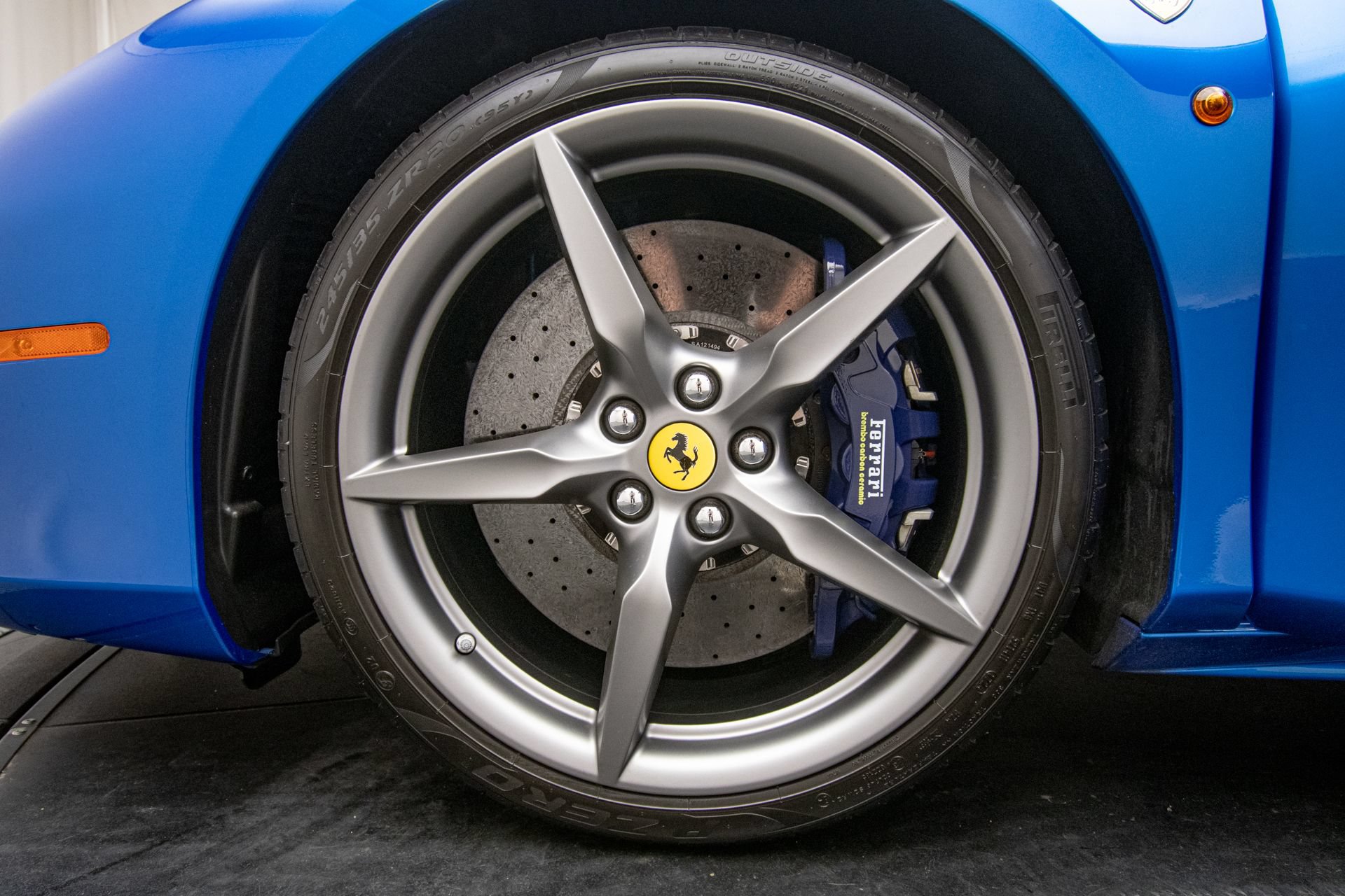 Used 2017 Ferrari 488 Spider RWD image 44