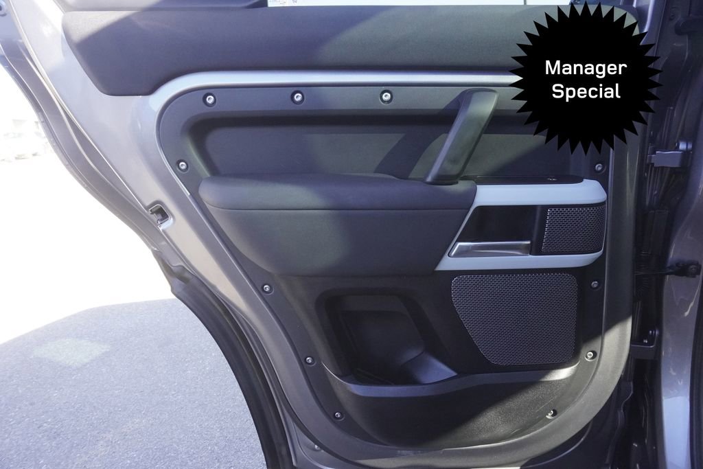 Used 2020 Land Rover Defender 110 SE image 28