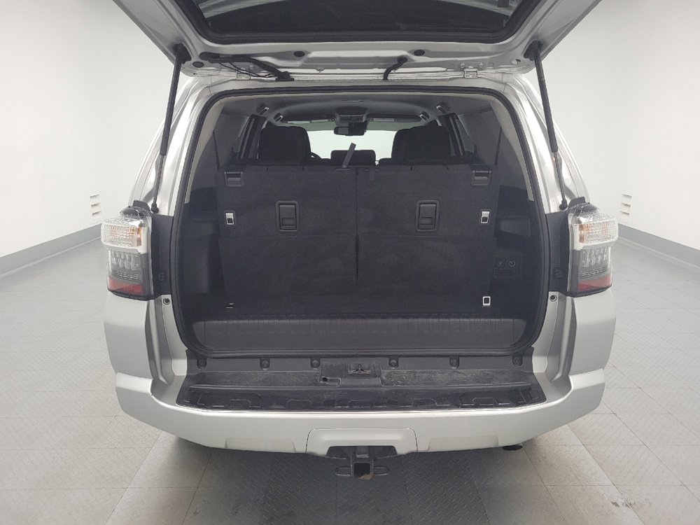 Used 2020 Toyota 4Runner SR5 image 29