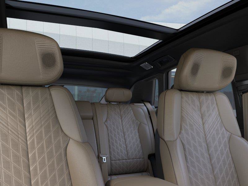 New 2026 Cadillac Lyriq Signature Luxury w/ Nappa Leather Package RWD image 25