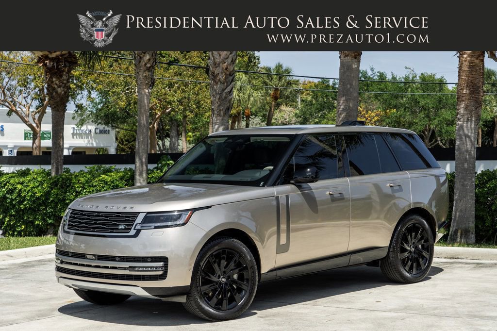 Used 2024 Land Rover Range Rover SE AWD/4WD image 1
